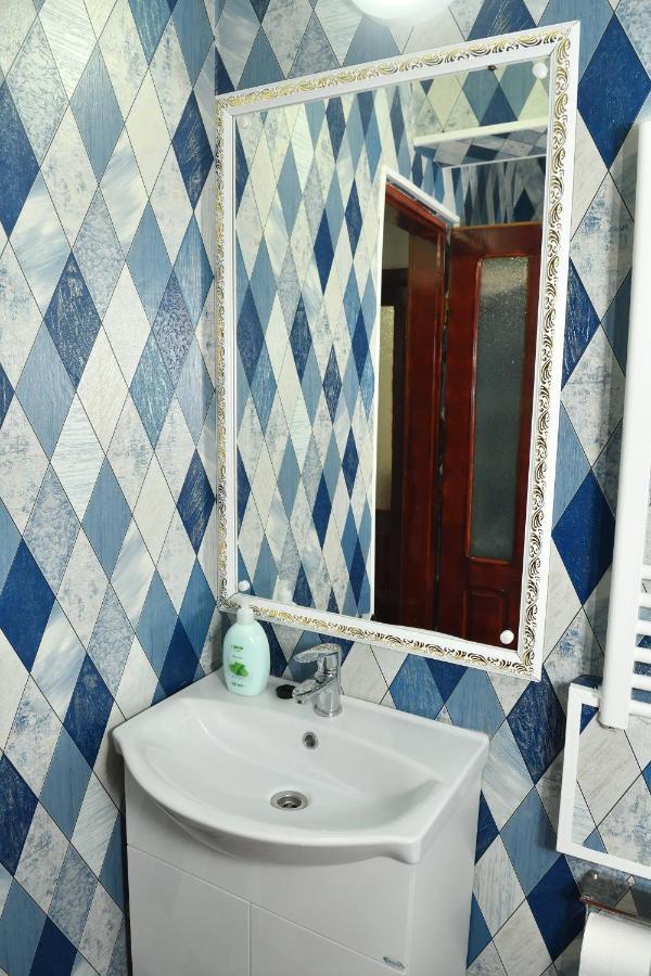 Casa Simescu I Hostel Karánsebes Kültér fotó