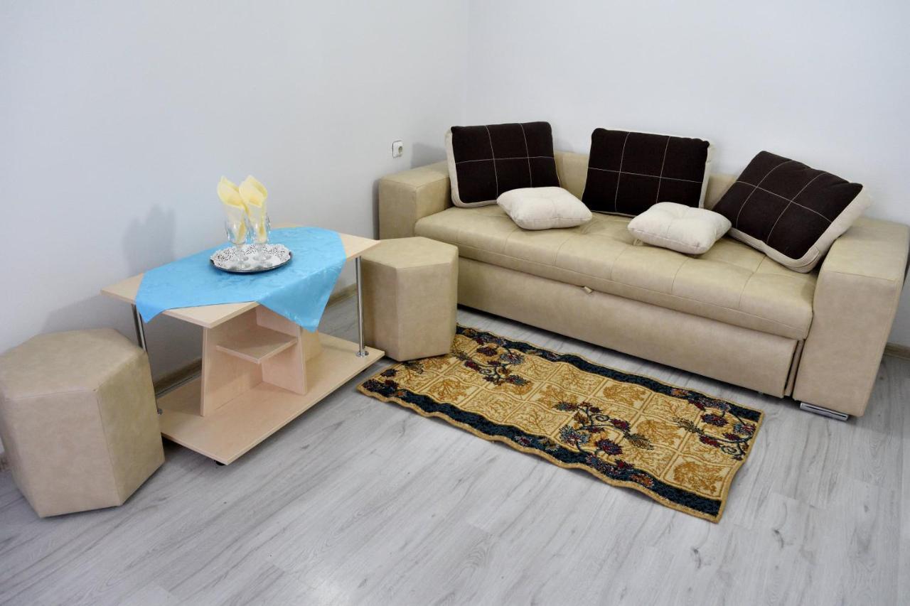 Casa Simescu I Hostel Karánsebes Kültér fotó